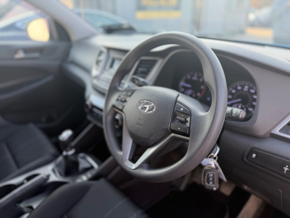 2017 Hyundai Tucson - image 9