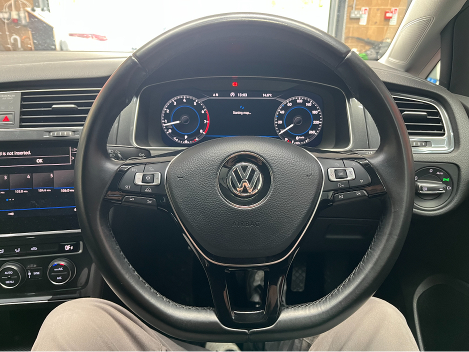 2018 Volkswagen Golf - image 8
