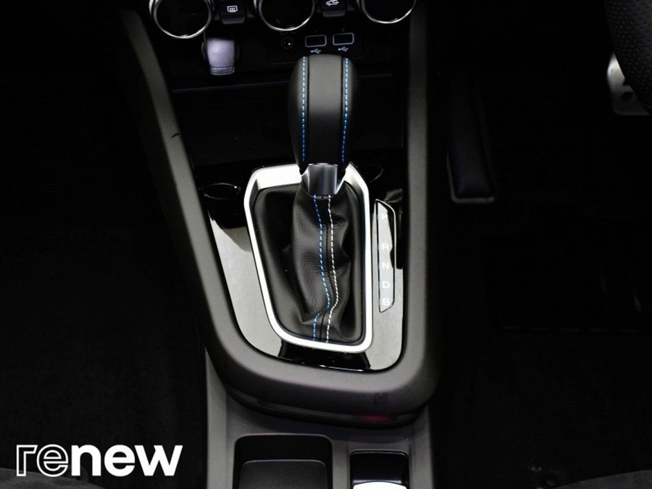 2025 Renault Arkana - image 13