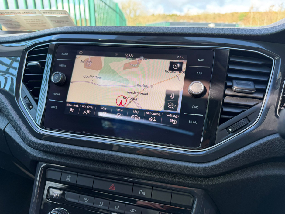 2020 Volkswagen T-Roc - image 11