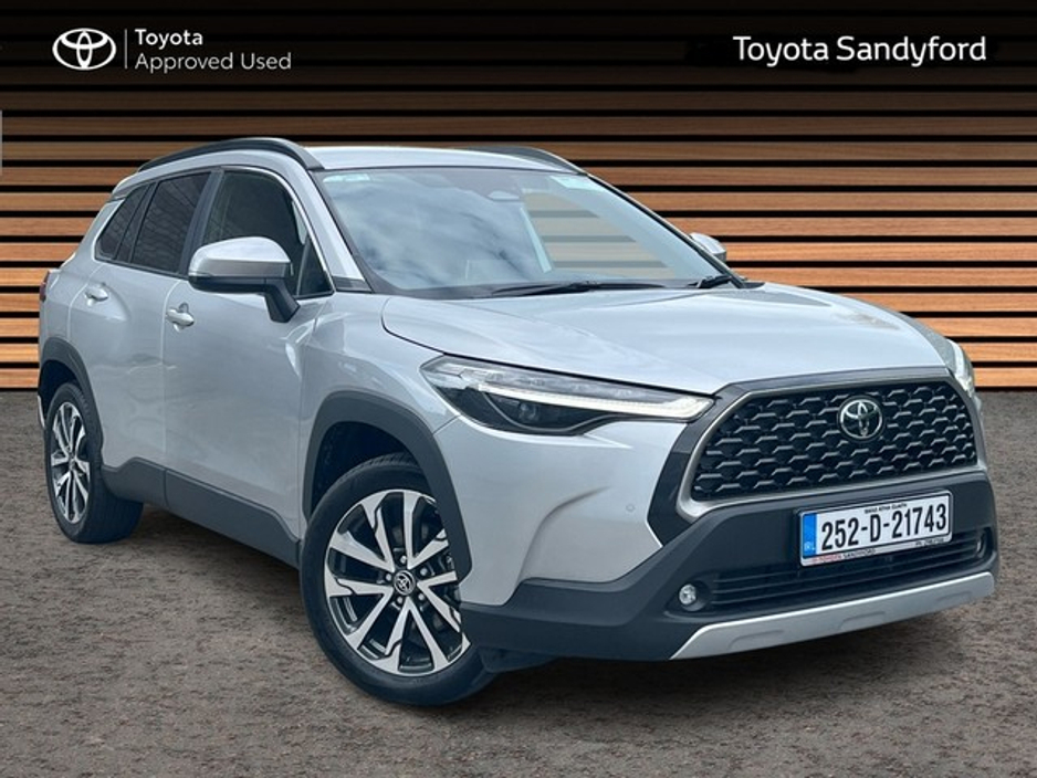 2025 Toyota Corolla Cross SPORT//3 FREE SERVICES// REAR CAMERA // APPLE CARPLAY/ANDROID AUTO // AIR CON // FULL WARRANTY €39,445