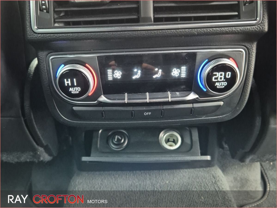 2017 Audi Q7 - image 25