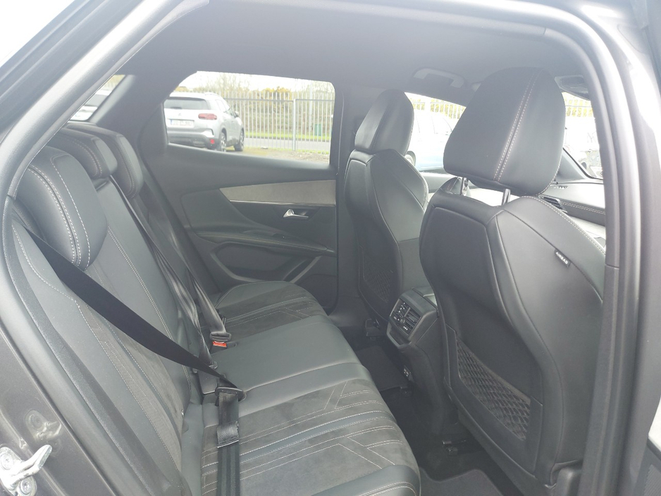 2021 Peugeot 3008 - image 26