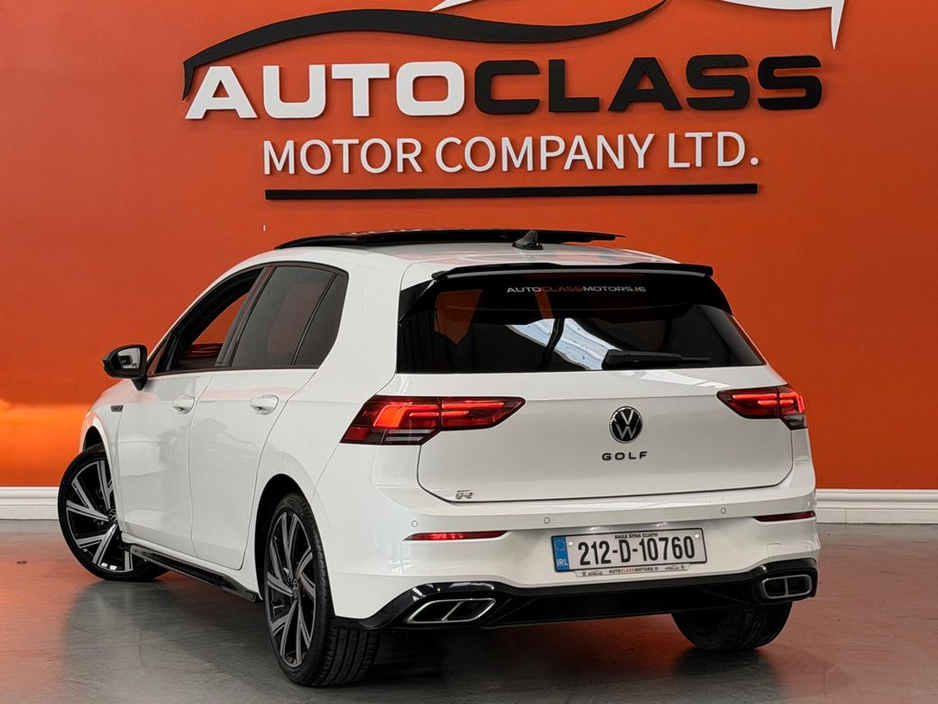 2021 Volkswagen Golf - image 19