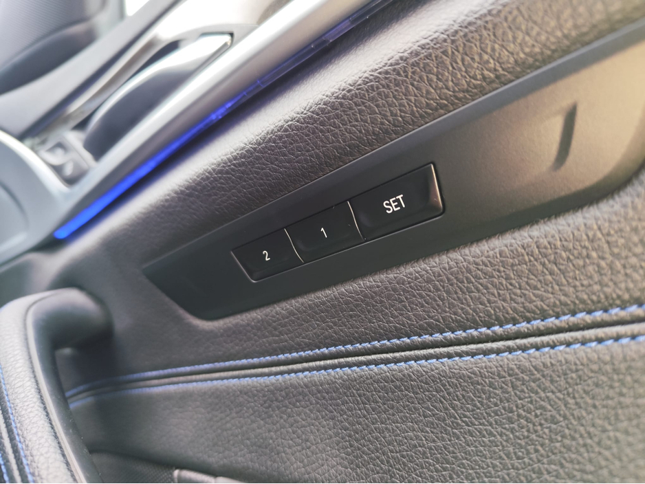 2018 BMW 5 Series - image 19