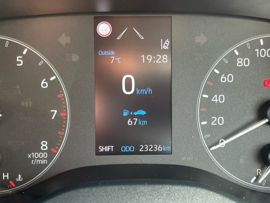 2023 Toyota Yaris - Petrol - New Generation - Luna Edition - 1.0 - 5dr - Manual - Only 23,236kms - EUR 200 Tax // Front Electric Windows // Rear Electric Windows // USB Connection // Apple Carplay // Android Auto €22,795