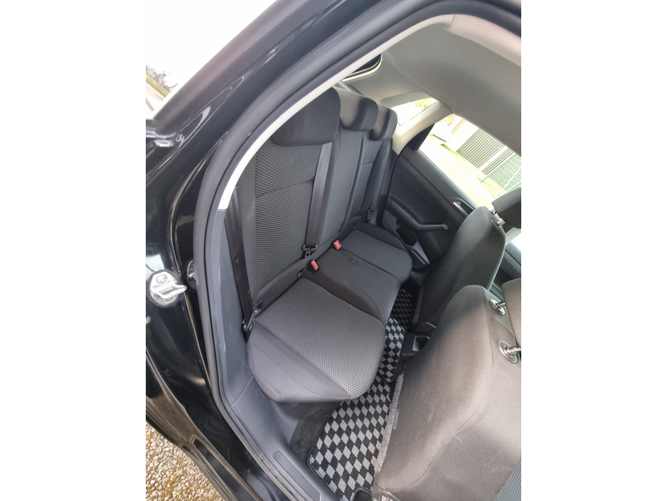 2018 Volkswagen Polo - image 20