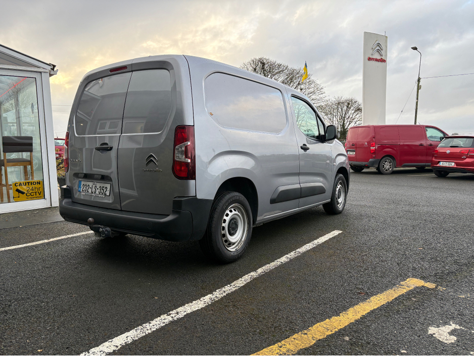 2023 Citroen Berlingo LX BLUEHDI 100 MWB 65 €19,995