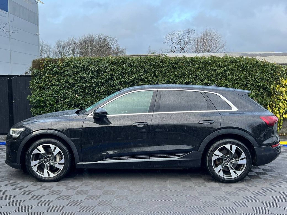 2023 Audi Q8 e-tron E-TRON SPORT 55 QUATTRO // APPLE CARPLAY/ANDROID AUTO // ADAPTIVE AIR SUSPENSION // DUAL ZONE CLIMATE CONTROL €40,950