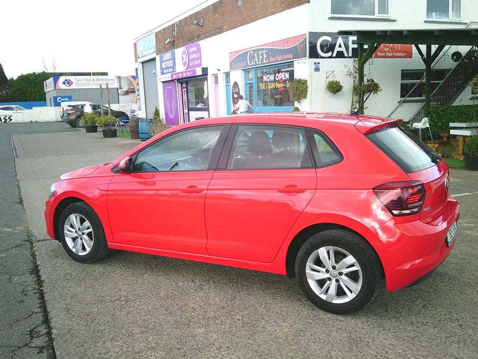 2019 Volkswagen Polo - image 2