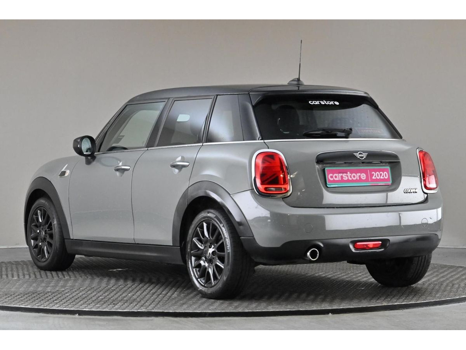 2020 MINI Hatch - image 7