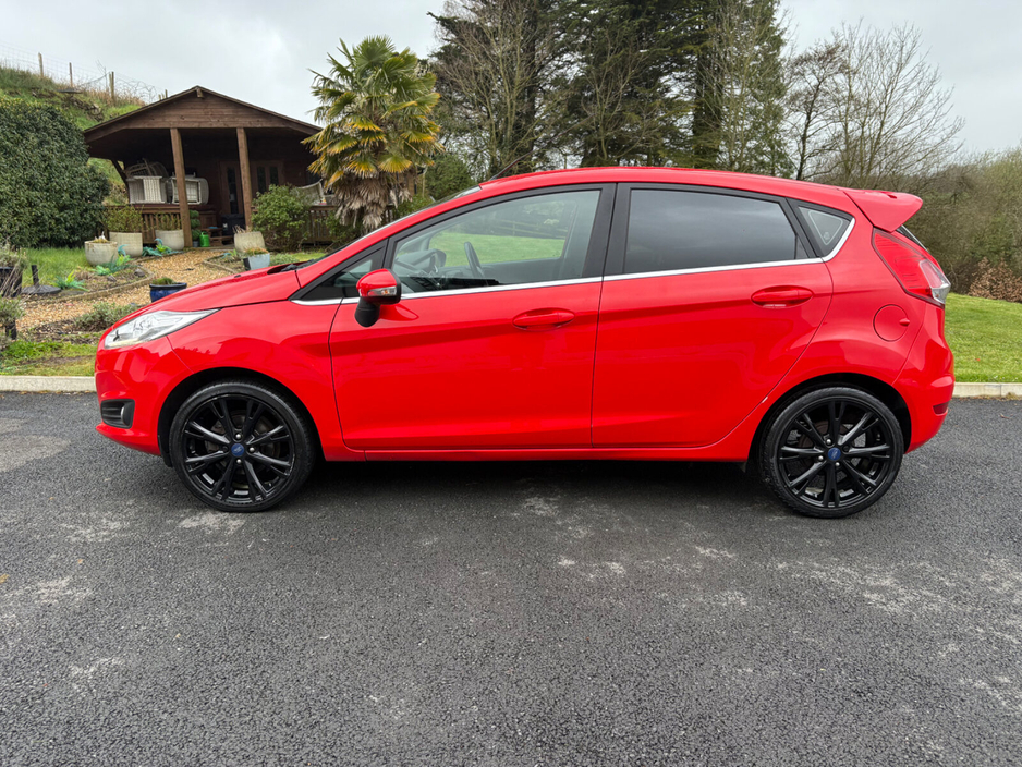 2016 Ford Fiesta - image 15