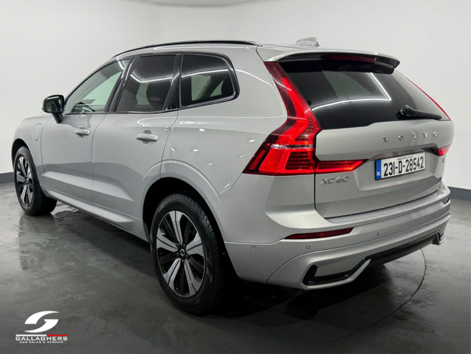 2023 Volvo XC60 - image 4