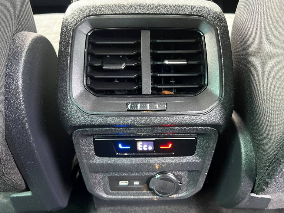 2022 Volkswagen Tiguan LIFE 1.4 TSI PLUG-IN HYBRID // FULL SERVICE HISTORY // APPLE CARPLAY/ANDROID AUTO // ADAPTIVE CRUISE CONTROL €28,950