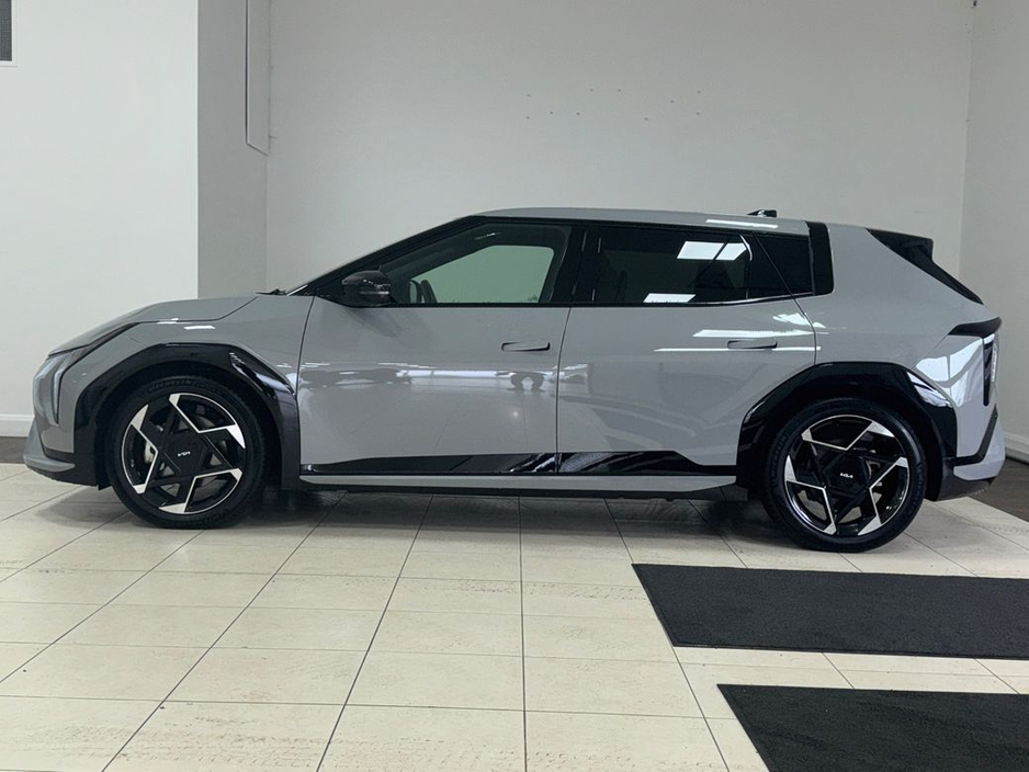 2025 Kia EV4 - image 11