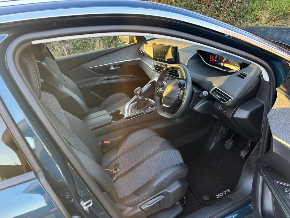 2022 Peugeot 3008 FL ALLURE 1.2 130 6.3 4DR €25,950