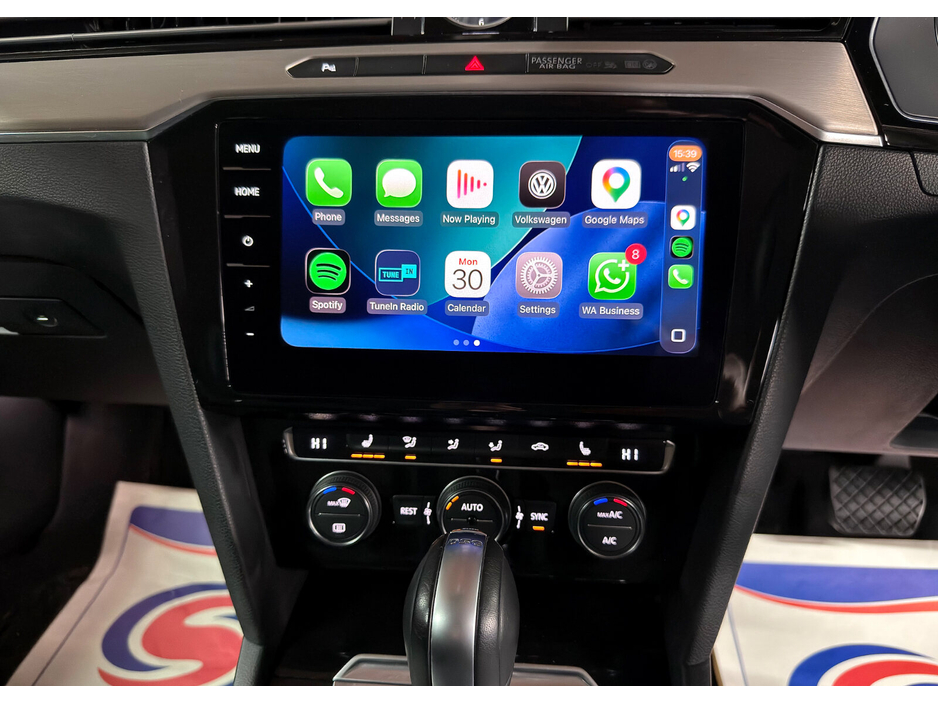 2018 Volkswagen Passat - image 35