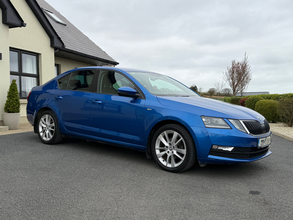 2020 Skoda Octavia - image 22