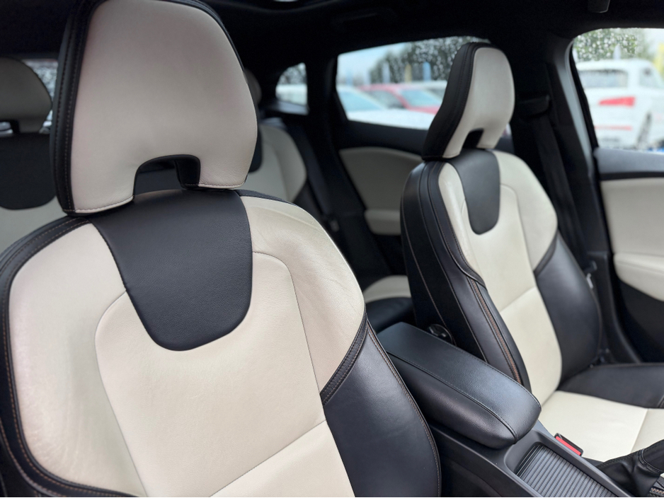 2018 Volvo V40 ** DEPOSIT TAKEN ** CROSS COUNTRY 4WD - 2.0L DIESEL - AUTO - 12M WARRANTY - CAR: 1733 €19,950