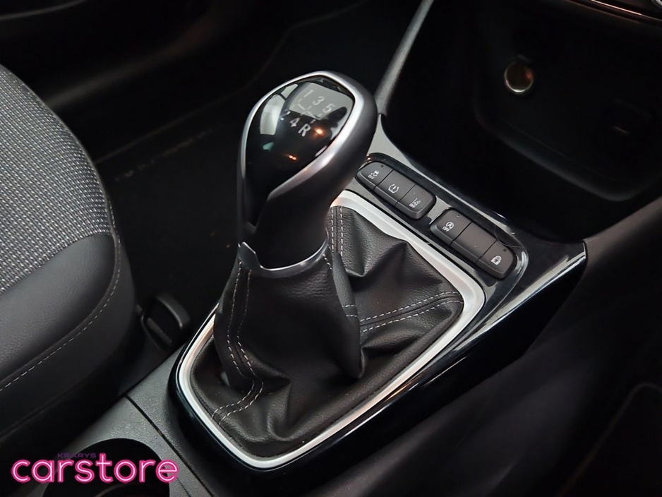 2022 Opel Crossland - image 19