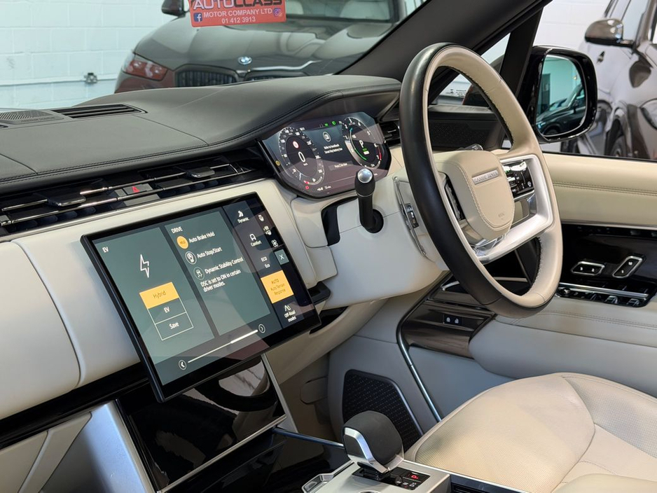 2025 Land Rover Range Rover - image 17