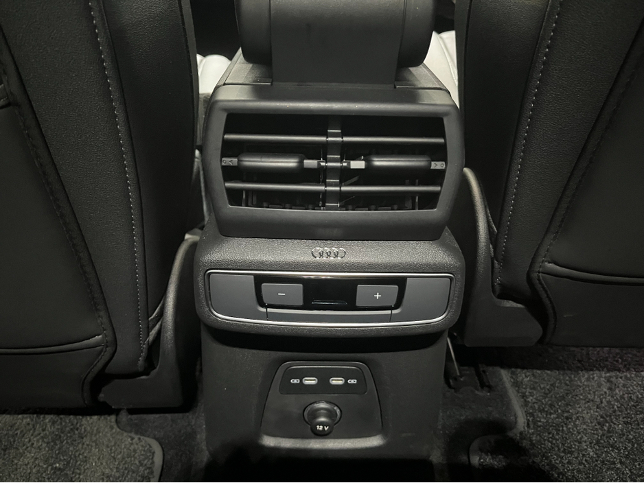 2023 Audi Q4 e-tron €35950 2023 AUDI Q4 E-TRON SPORTBACK 40 SLINE ELECTRIC AUTOMATIC / CRUISE CONTROL / 360° PARKING CAMERA / ELECTRIC MEMORY HEATED REAR & FRONT SEATS / PADDLE SHIFTERS / APPLE CARPLAY / AMBIENT LIGHTS €35,950