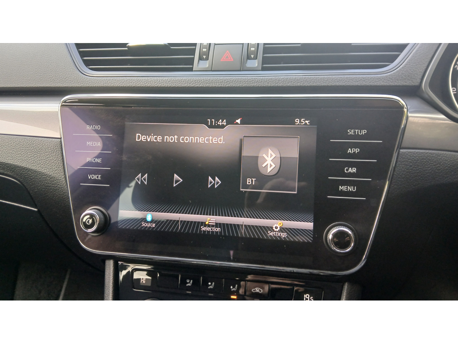 2020 Skoda Superb - image 22