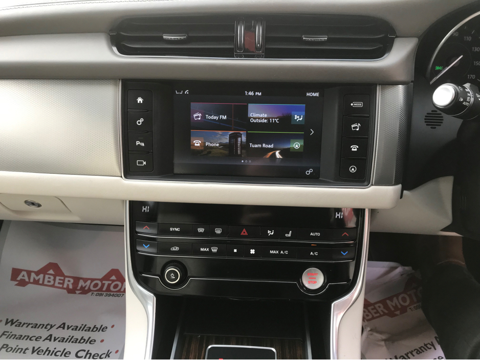 2018 Jaguar XF - image 7