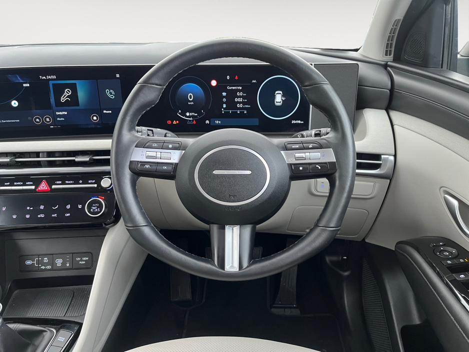 2025 Hyundai Tucson - image 12