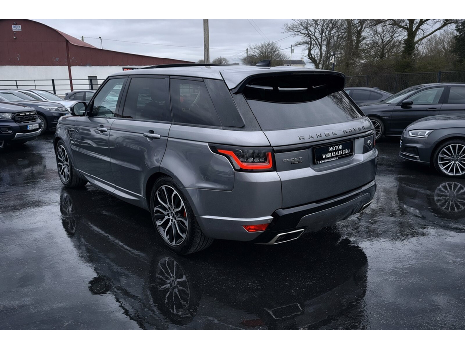 2022 Land Rover Range Rover - image 3