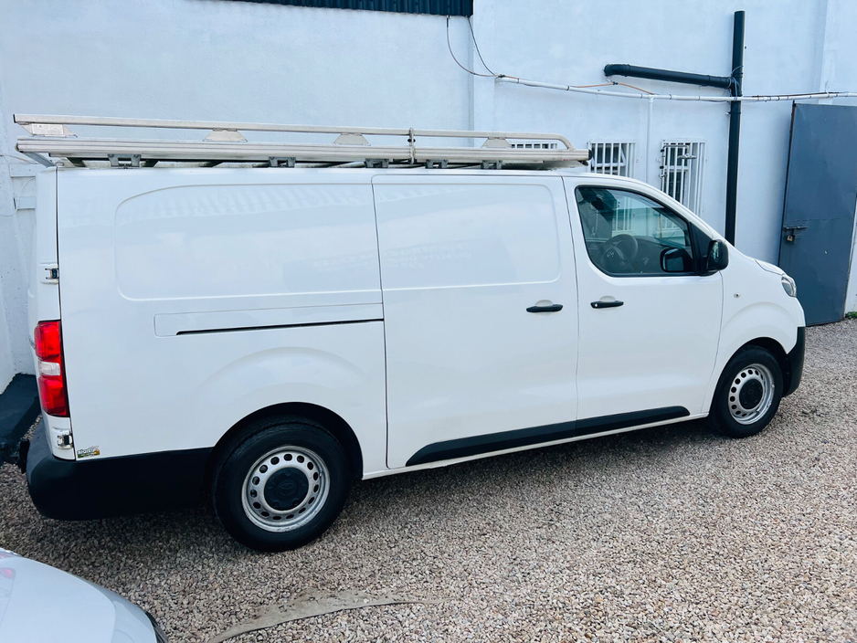 2017 Toyota Proace - image 7