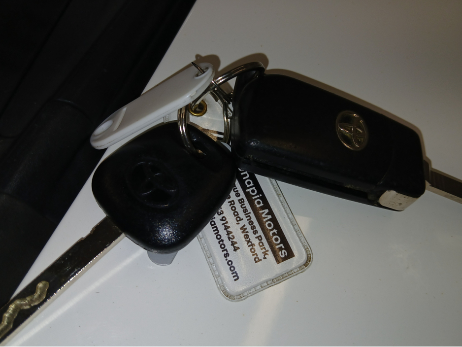 2016 Toyota Yaris 1.0 LUNA : REV Camera : Alloys / Fogs : €9,950