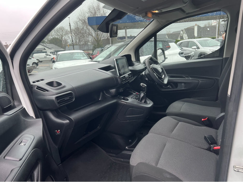 2021 Peugeot Partner PROFESSIONAL PLUS (Price ex vat) €11,950