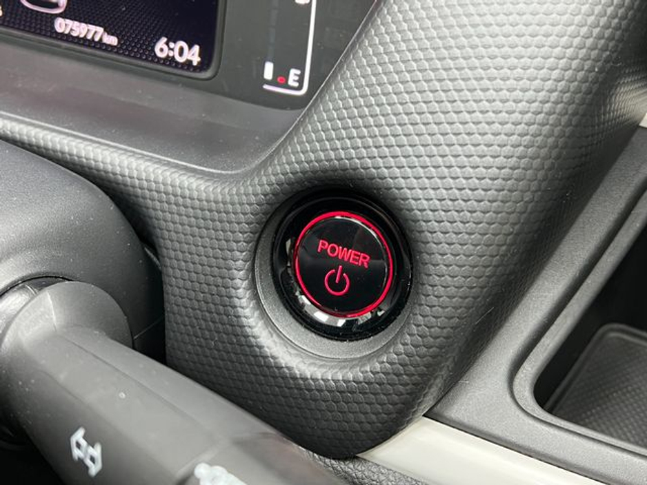 2022 Honda Fit 1.5 e:HEV BASIC Automatic, Reversing camera €17,895