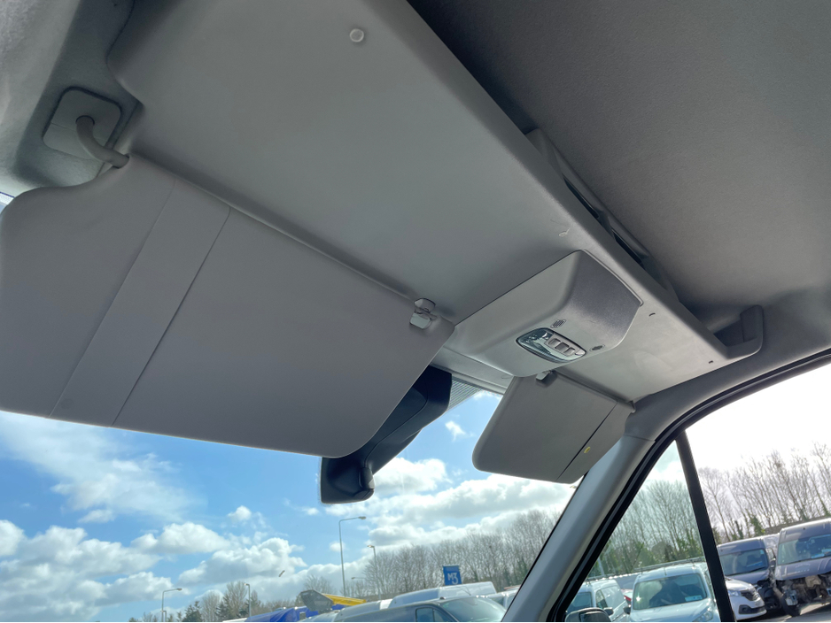 2016 Ford Transit - image 16