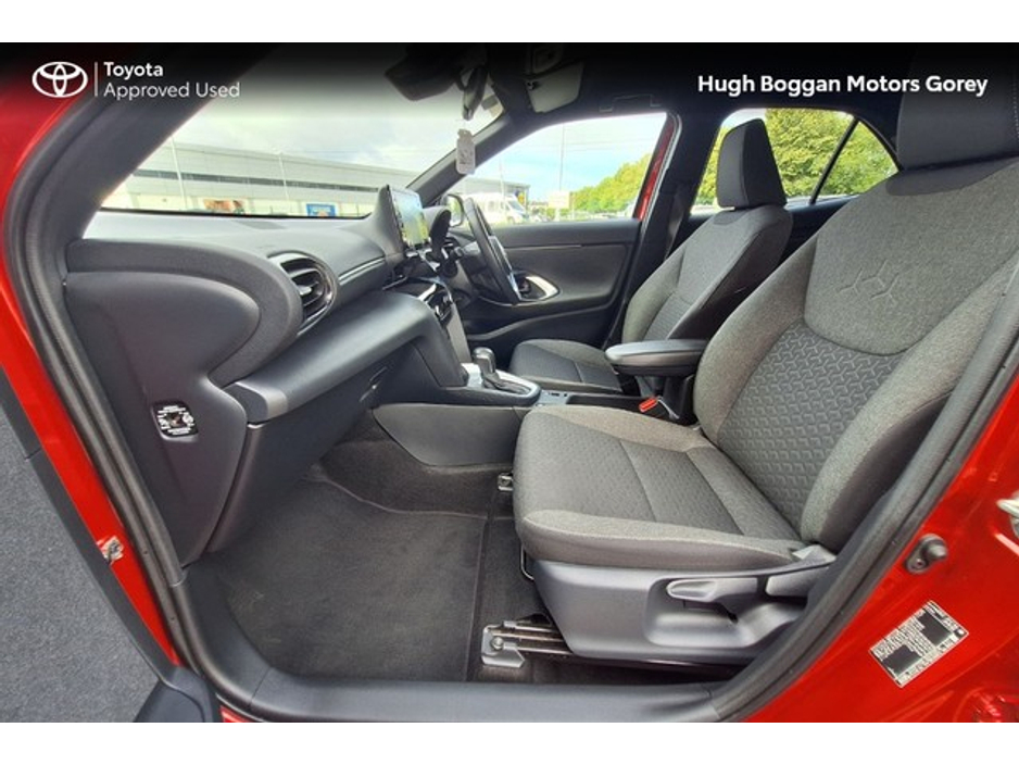 2023 Toyota Yaris Cross YARIS CROSS LUNA SPORT €27,950