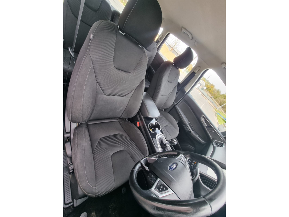 2016 Ford S-Max - image 13