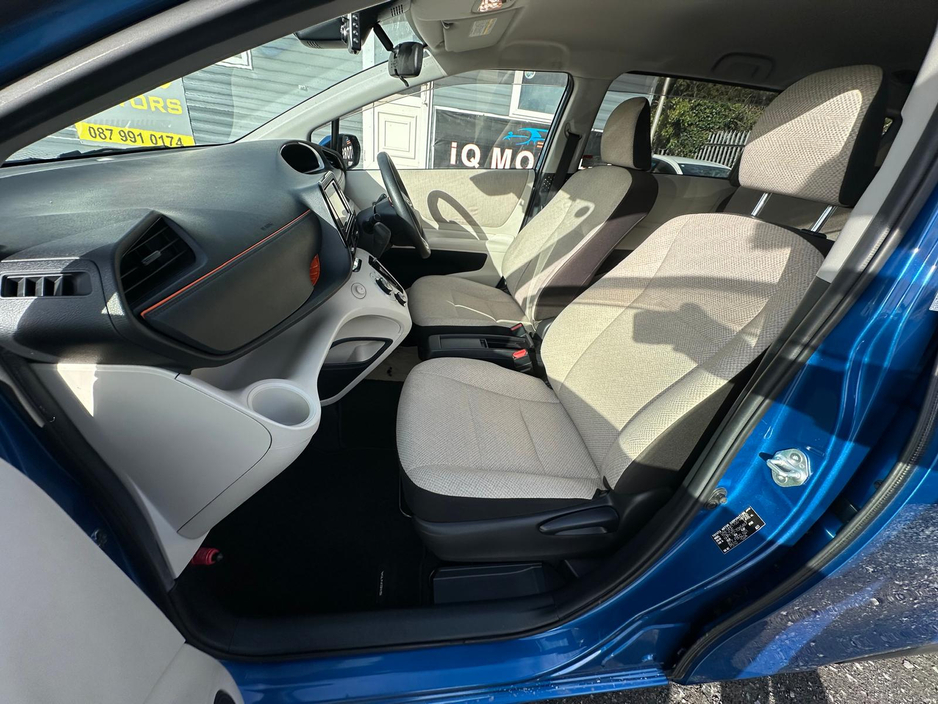 2016 Toyota Sienta 1.5 Petrol Hybrid Petrol 7 Seater Fresh Import €12,995