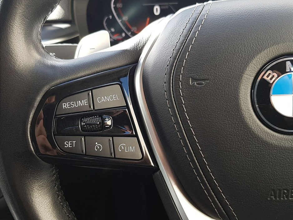 2023 BMW 5 Series - image 15