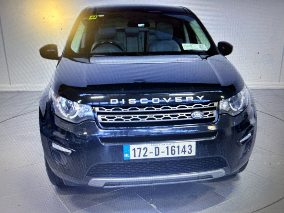 2017 Land Rover Discovery Sport - image 2