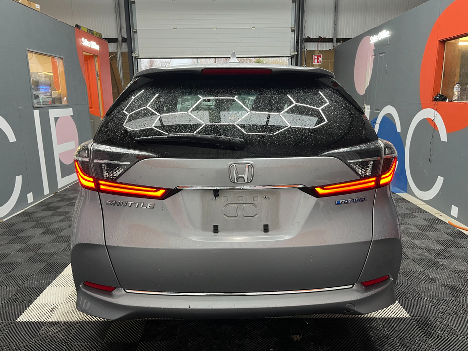 2022 Honda Shuttle €17950 2022 HONDA SHUTTLE HYBRID SENSING 2.0 AUTOMATIC / CRUISE CONTROL / REVERSE CAMERA / ELECTRIC SEATS / AUTOMATIC DOORS €17,950