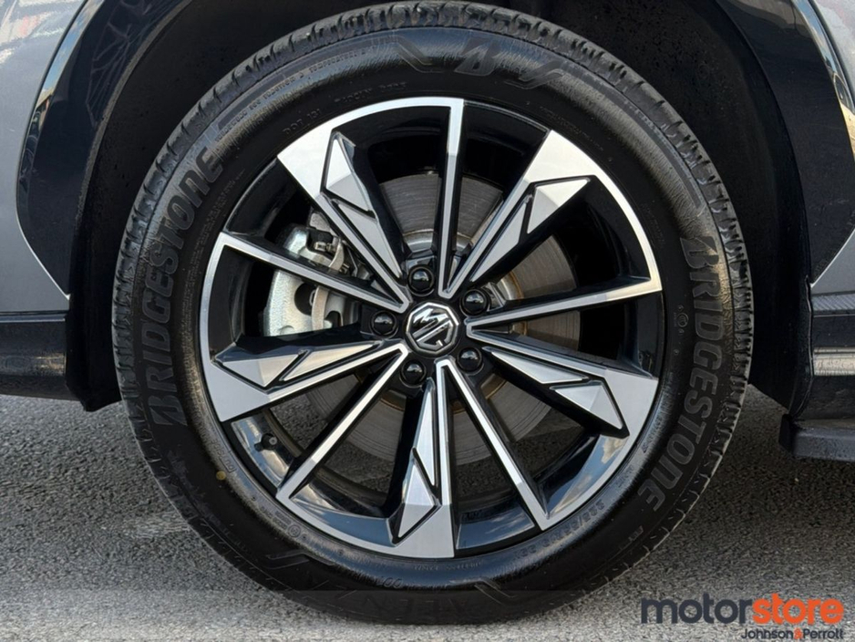 2026 MG HS - image 13