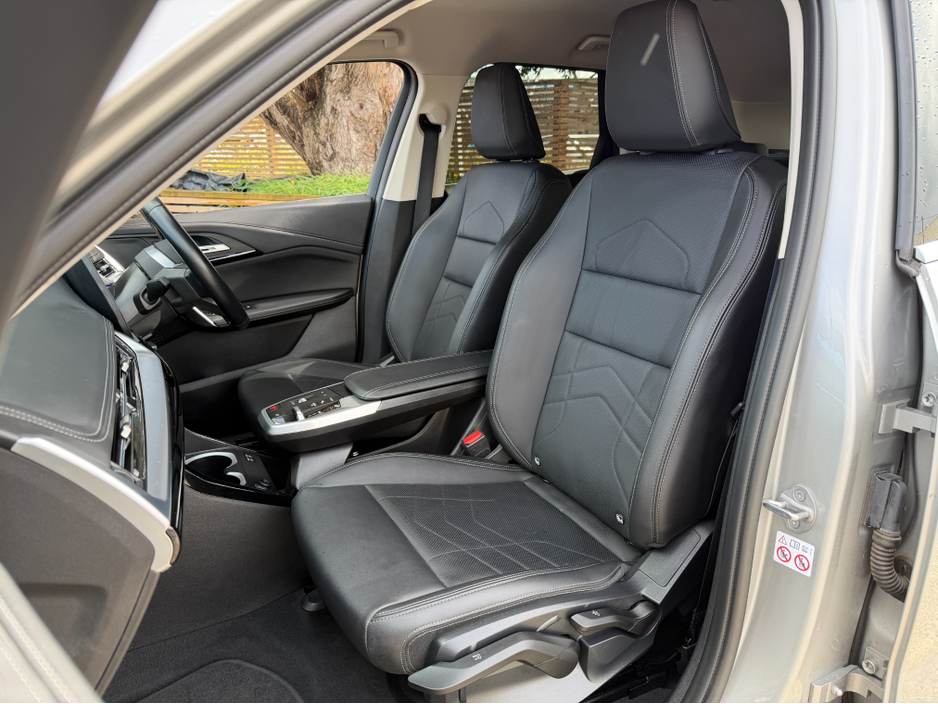 2023 BMW iX1 - image 31