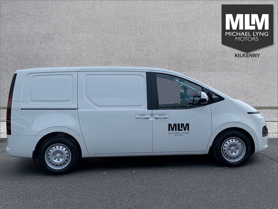 2024 Hyundai Staria 2.2 177ps Fwd, Price ex VAT €24,386