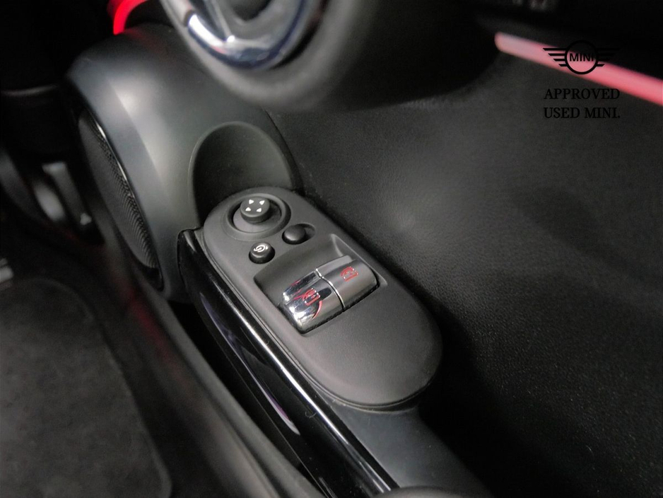 2023 MINI Hatch - image 21