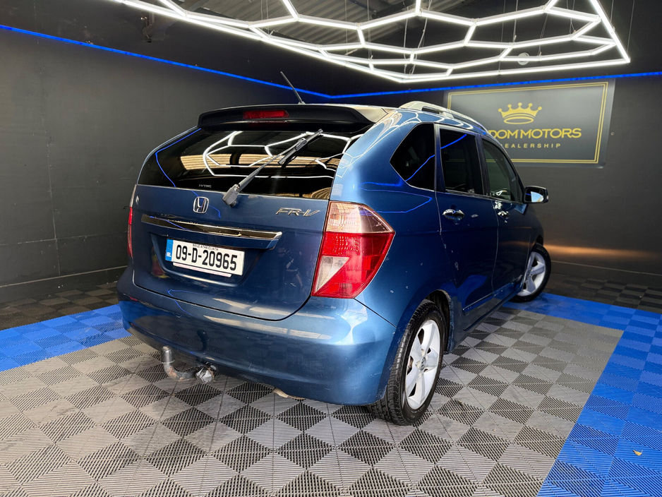 2009 Honda FR-V - image 10