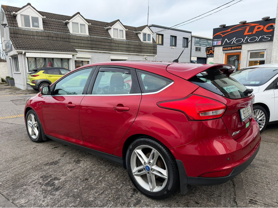 2015 Ford Focus - image 7