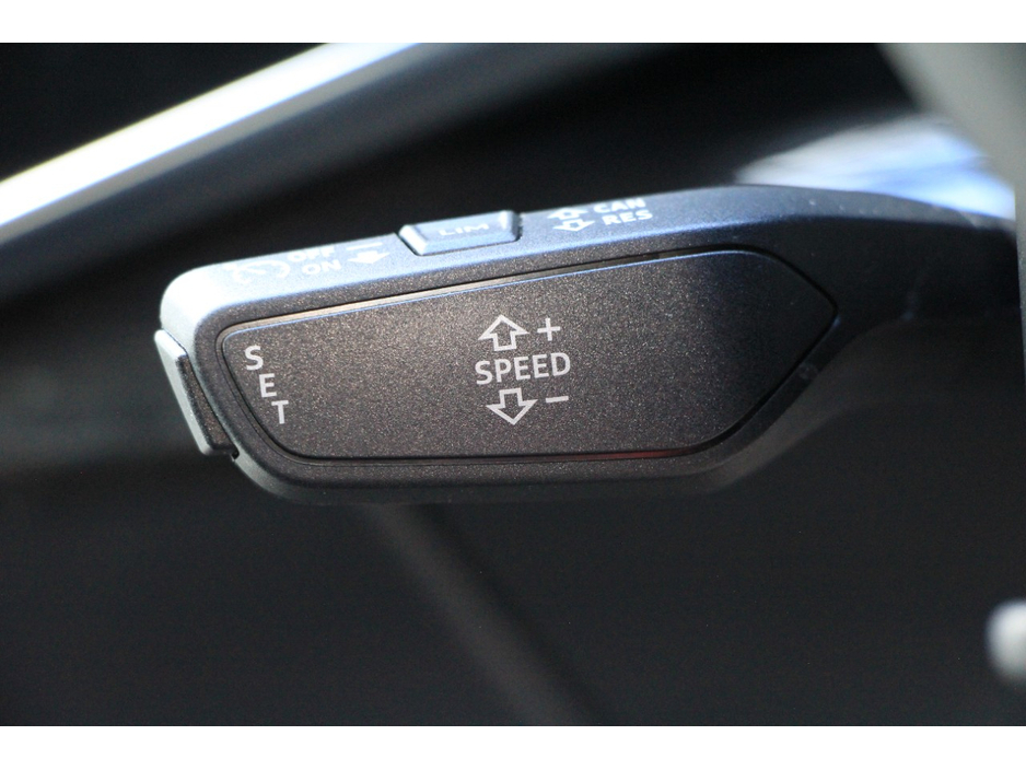 2023 Audi Q8 - image 42