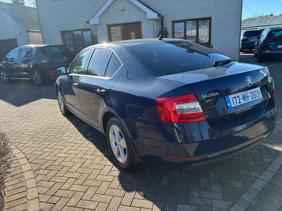 2017 Skoda Octavia - image 2
