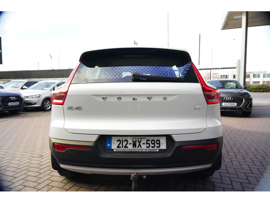 2021 Volvo XC40 - image 5